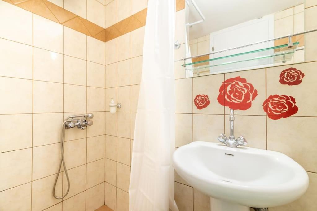 Urban Apt Next University 4 イラクリオン エクステリア 写真