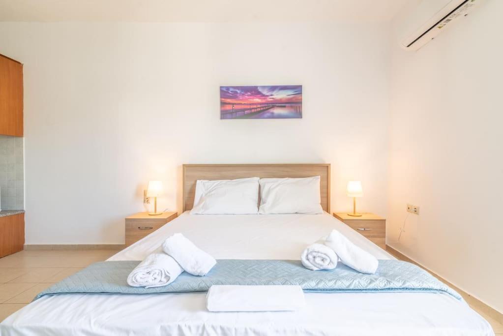 Urban Apt Next University 4 イラクリオン エクステリア 写真